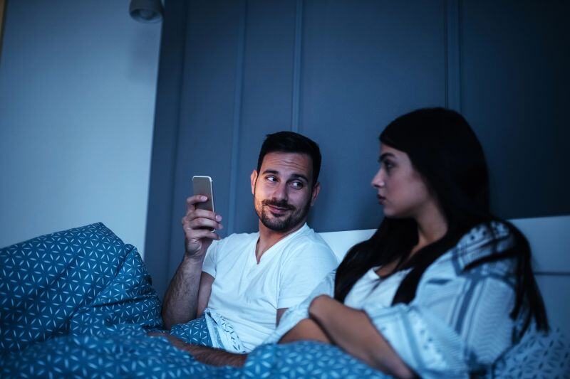 girlfriend-thinks-her-boyfriends-addicted-to-porn