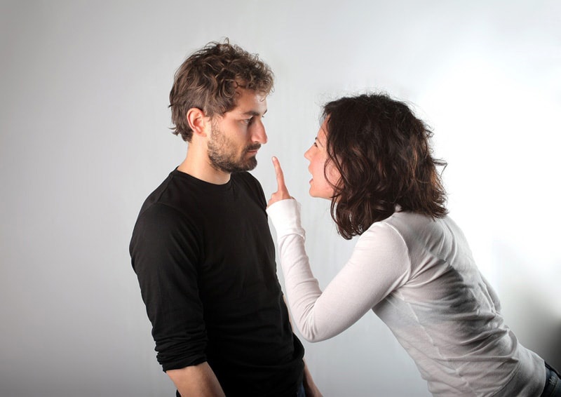 seeing-the-signs-of-an-abusive-relationship.jpg