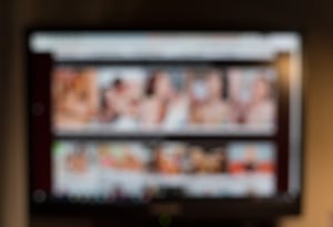 woman-complains-husband-watches-porn